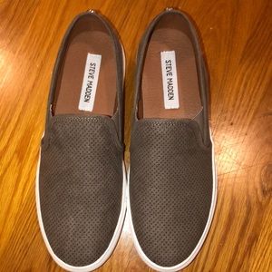 Khaki green Steve Maddens